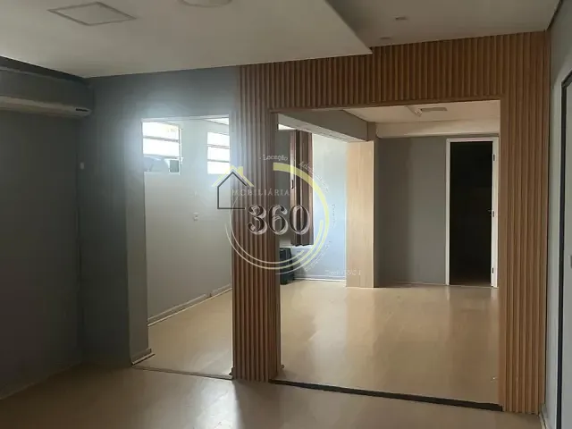 Sobrado com 200m², para alugar, no bairro Vila Regente Feijó em São Paulo