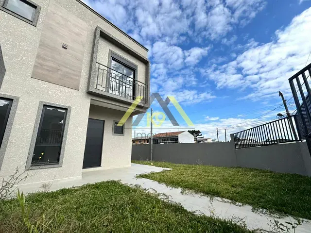 Sobrado com 171m² 3 quartos e 3 banheiros, à venda, no bairro Guaraituba em Colombo