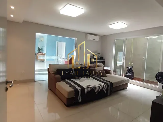 Sobrado com 360m² 5 quartos e 4 banheiros, à venda, no bairro Morada do Ouro em Cuiabá