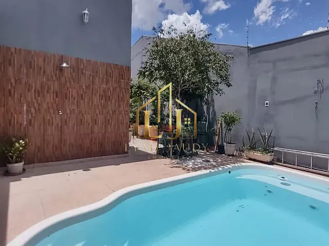 Sobrado com 360m² 5 quartos e 4 banheiros, à venda, no bairro Morada do Ouro em Cuiabá