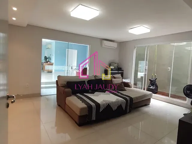 Sobrado com 360m² 5 quartos e 4 banheiros, à venda, no bairro Morada do Ouro em Cuiabá