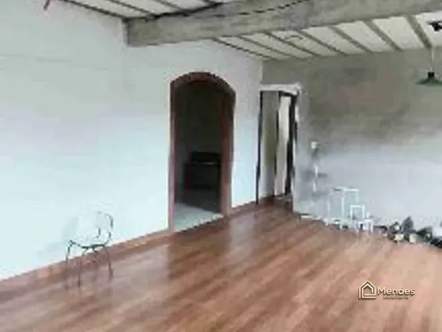 Sobrado com 140m² 4 quartos e 2 banheiros, à venda, no bairro Sítio Cercado em Curitiba