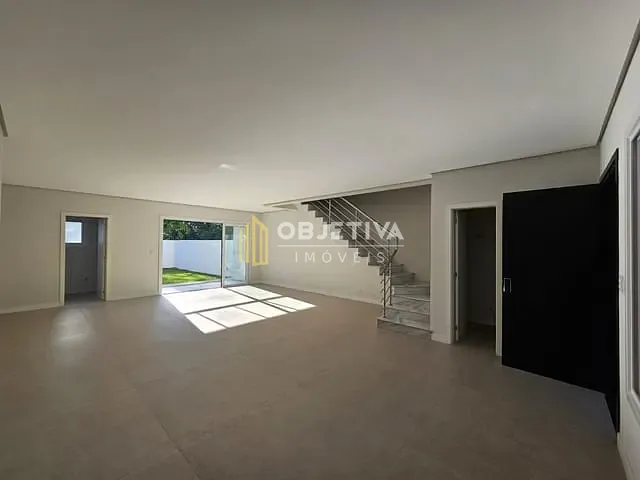 Casa com 254m² 3 quartos e 3 banheiros, à venda, no bairro Hamburgo Velho em Novo Hamburgo