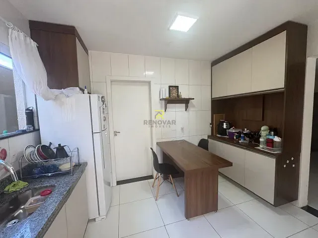Sobrado com 150m² 3 quartos e 3 banheiros, à venda, no bairro Boqueirão em Guarapuava