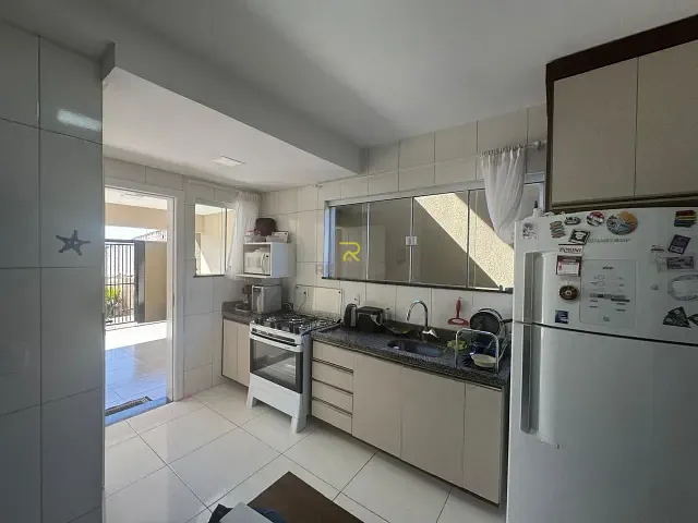 Sobrado com 150m² 3 quartos e 3 banheiros, à venda, no bairro Boqueirão em Guarapuava