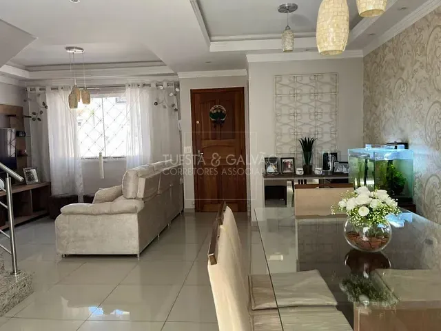 Sobrado com 135m² 3 quartos e 3 banheiros, à venda, no bairro Xaxim em Curitiba
