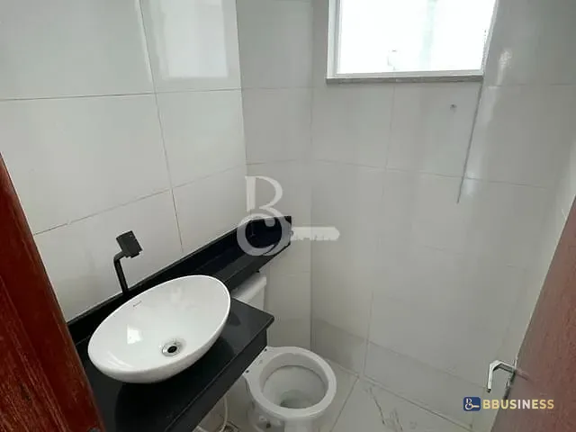 Sobrado com 110m² 3 quartos e 2 banheiros, à venda, no bairro Parque sao benedito em Campos dos Goytacazes