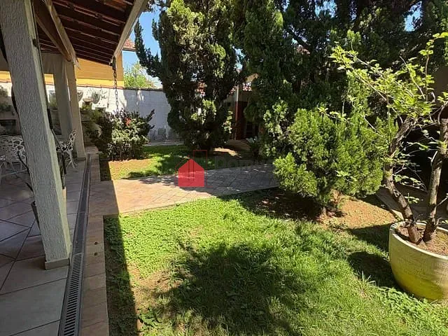 Sobrado com 334m² 4 quartos e 3 banheiros, à venda, no bairro Jardim do Ypê em Pindamonhangaba
