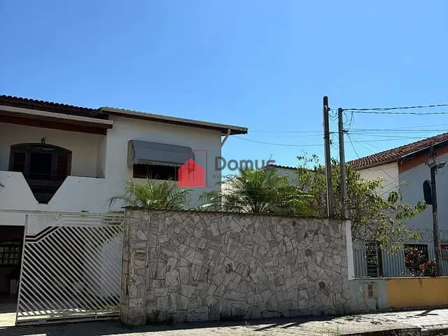 Sobrado com 334m² 4 quartos e 3 banheiros, à venda, no bairro Jardim do Ypê em Pindamonhangaba