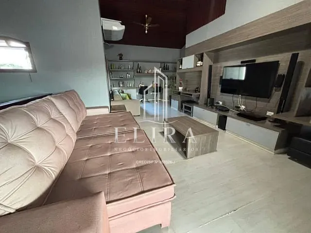Sobrado com 444m² 3 quartos e 5 banheiros, à venda, no bairro Parque Residencial Nardini em Americana
