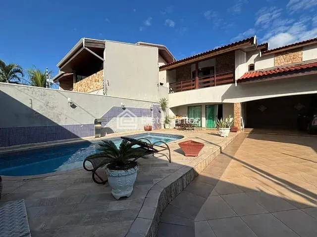 Sobrado com 444m² 3 quartos e 5 banheiros, à venda, no bairro Parque Residencial Nardini em Americana