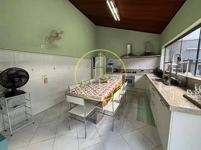Sobrado com 444m² 3 quartos e 5 banheiros, à venda, no bairro Parque Residencial Nardini em Americana