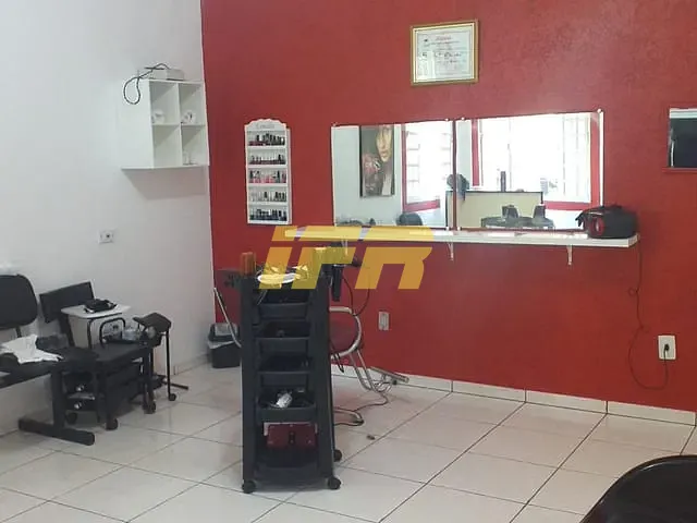 Sobrado com 300m² 3 quartos e 2 banheiros, à venda, no bairro Parque São Cristóvão em Taubaté