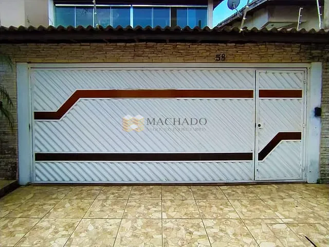Sobrado 3 quartos e 4 banheiros, à venda ou para alugar, no bairro Portais (Polvilho) em Cajamar
