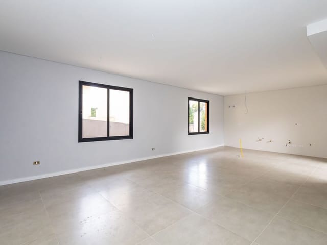 Sobrado com 98m² 3 quartos e 3 banheiros, à venda, no bairro Abranches em Curitiba