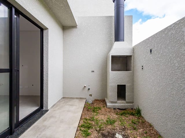 Sobrado com 98m² 3 quartos e 3 banheiros, à venda, no bairro Abranches em Curitiba
