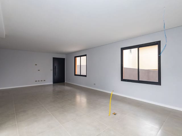 Sobrado com 98m² 3 quartos e 3 banheiros, à venda, no bairro Abranches em Curitiba