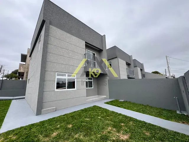 Sobrado com 187m² 3 quartos e 3 banheiros, à venda, no bairro Rio Verde em Colombo