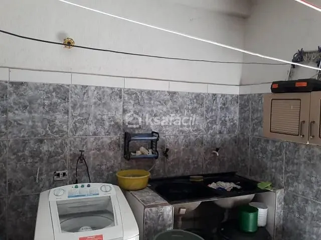 Sobrado com 179m² 4 quartos e 1 banheiro, à venda, no bairro Vila Carvalho em Campo Grande