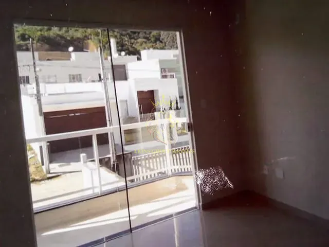 Sobrado 2 quartos e 2 banheiros, à venda, no bairro São Francisco de Assis em Camboriú