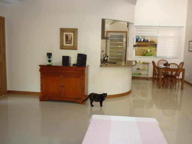 Foto do Sobrado - Sobrado à venda 3 Quartos, 3 Suites, 4 Vagas, 250M², Urbanova, São José dos Campos - SP | Recanto da Serra | RUSSI IMÓVEIS