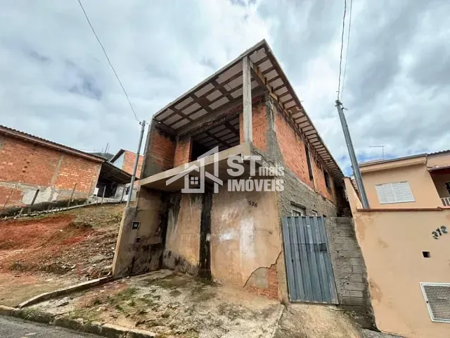 Sobrado com 135m² 2 quartos e 2 banheiros, à venda, no bairro Jardim Alto Serra em Andradas