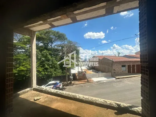 Sobrado com 135m² 2 quartos e 2 banheiros, à venda, no bairro Jardim Alto Serra em Andradas