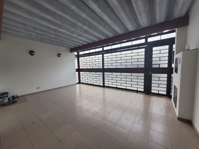 Foto do Sobrado - EXCELENTE SOBRADO NO TATUAPÉ, A 900 METROS DO METRÔ, MUITO BEM LOCALIZADO PRÓXIMO A RUA SERRA DE BRAGANÇA, PARA LOCAÇÃO OU VENDA!! | Unique Imóveis