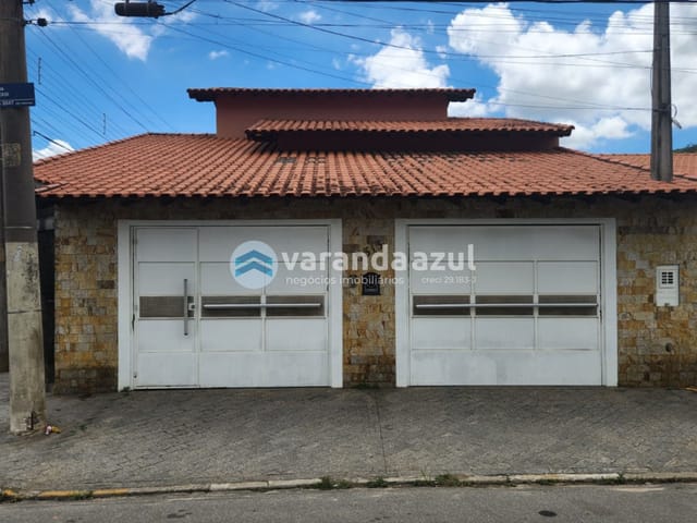 Sobrado 3 quartos e 3 banheiros, à venda, no bairro Jardim São Pedro em Mogi das Cruzes