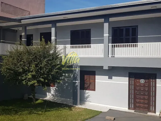 Sobrado com 360m² 5 quartos e 3 banheiros, à venda, no bairro Capela Velha em Araucária