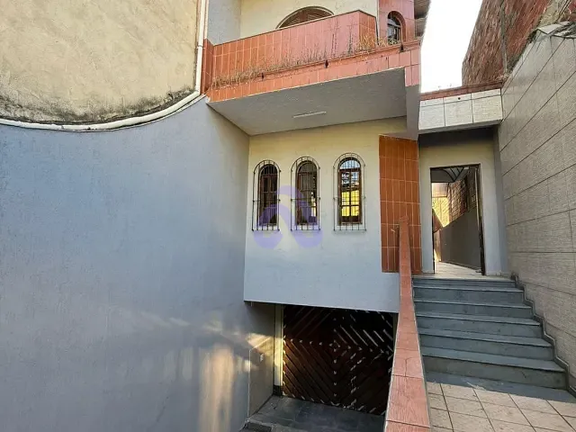 Sobrado com 263m² 4 quartos e 4 banheiros, à venda, no bairro Cidade Líder em São Paulo