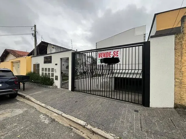 Sobrado 2 quartos e 1 banheiro, à venda, no bairro Vila Suissa em Mogi das Cruzes