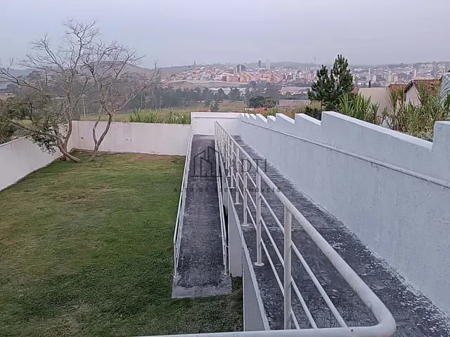 Sobrado 2 quartos e 1 banheiro, à venda, no bairro Vila Suissa em Mogi das Cruzes