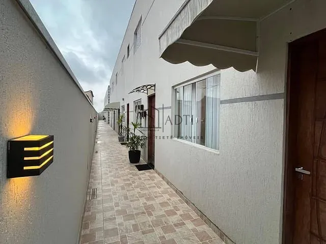 Sobrado 2 quartos e 1 banheiro, à venda, no bairro Vila Suissa em Mogi das Cruzes