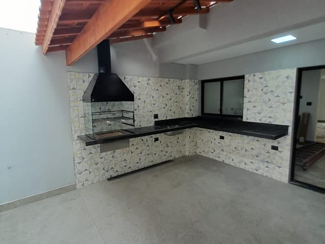 Sobrado com 142m² 3 quartos e 2 banheiros, à venda, no bairro Parque das Nações em Santo André