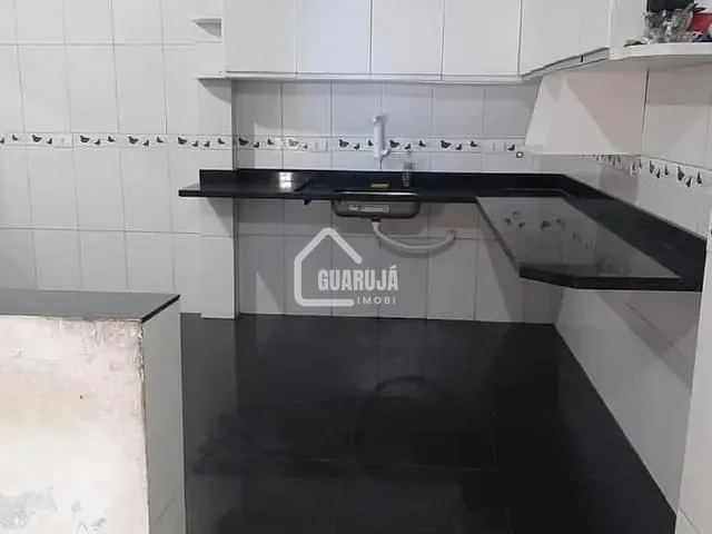 Sobrado com 132m² 3 quartos e 2 banheiros, à venda, no bairro Morrinhos em Guarujá