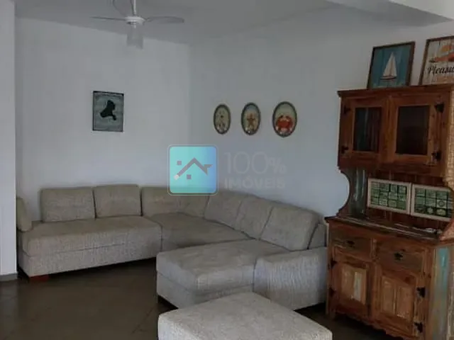 Sobrado com 300m² 3 quartos e 2 banheiros, à venda, no bairro Barra velha em Barra Velha