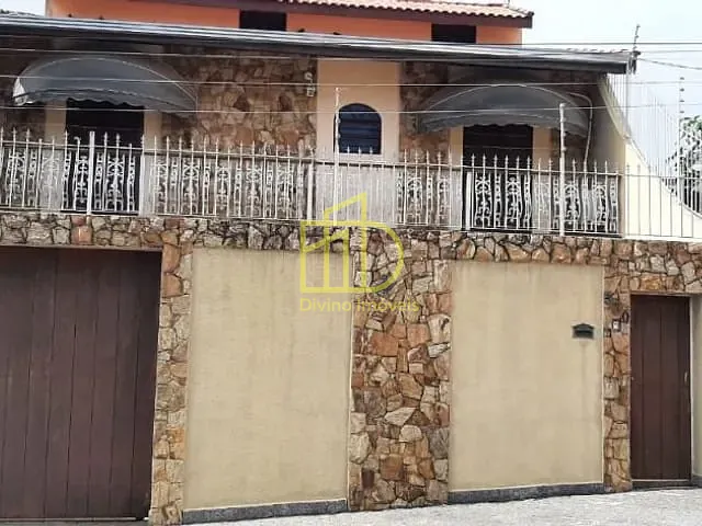 Sobrado com 400m² 4 quartos e 3 banheiros, à venda, no bairro Jardim Simus em Sorocaba