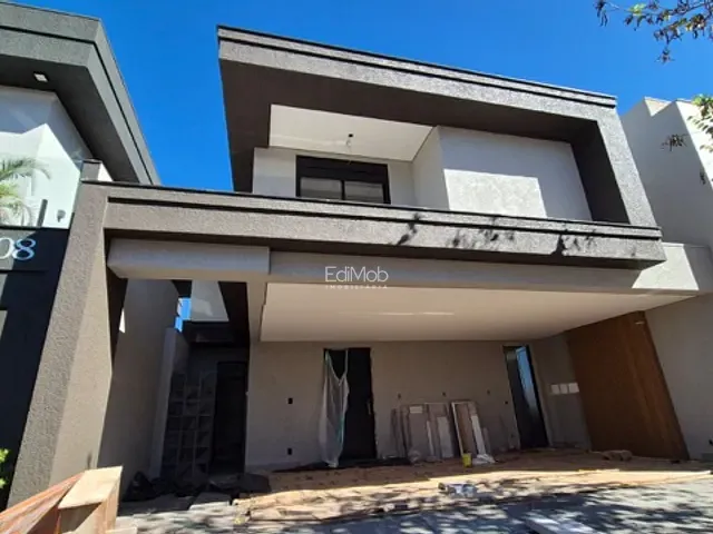 Sobrado com 250m² 3 quartos e 4 banheiros, à venda, no bairro FAG em Cascavel