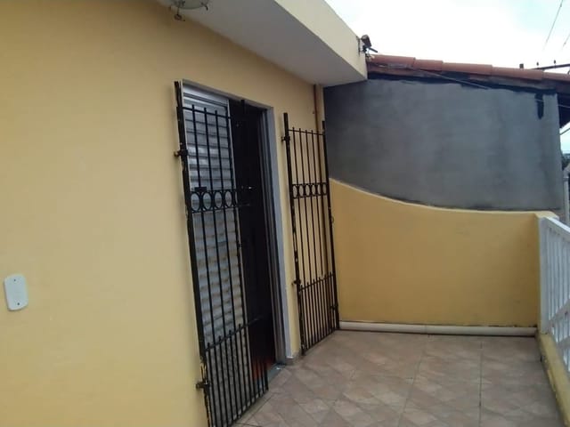 Sobrado com 140m² 4 quartos e 1 banheiro, à venda, no bairro Parque Savoy City em São Paulo