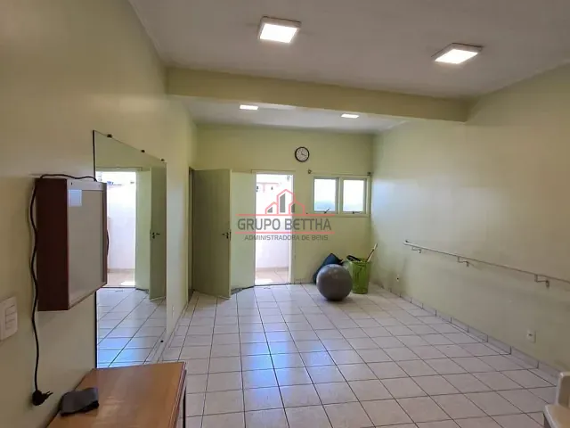 Sobrado com 250m², à venda, no bairro Jardim dos Camargos em Barueri
