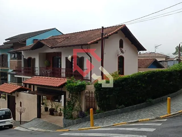 Sobrado com 270m² 4 quartos e 3 banheiros, à venda, no bairro Centro em Ribeirão Pires