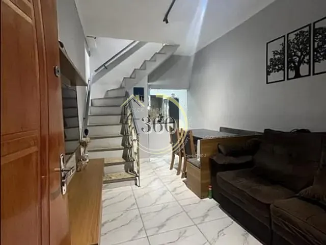 Sobrado 2 quartos e 2 banheiros, à venda, no bairro Vila Araguaia em São Paulo