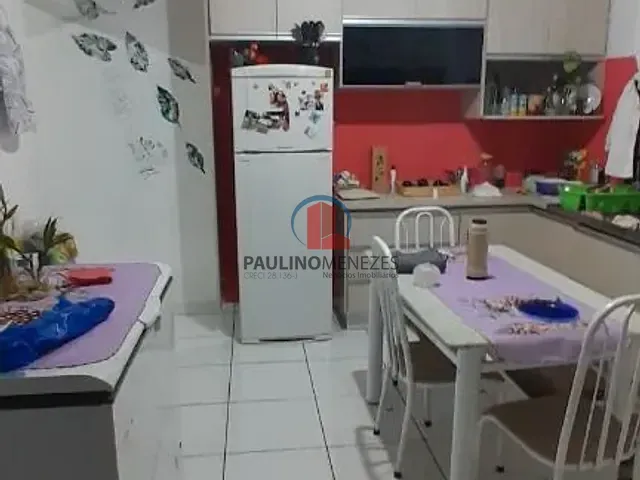 Sobrado com 150m² 4 quartos e 2 banheiros, à venda, no bairro Parque Nova Carioba em Americana