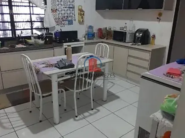 Sobrado com 150m² 4 quartos e 2 banheiros, à venda, no bairro Parque Nova Carioba em Americana