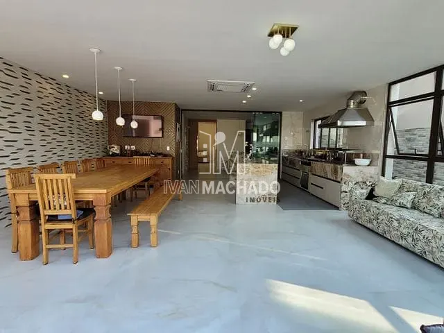 Casa com 480m² 4 quartos e 6 banheiros, à venda, no bairro Boulevard Lagoa em Serra