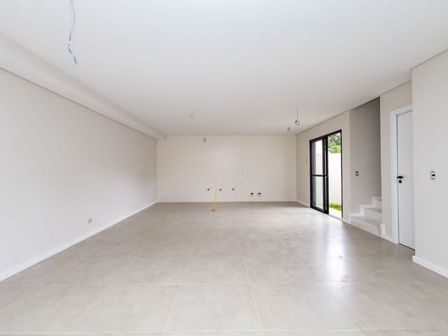 Sobrado com 128m² 3 quartos e 3 banheiros, à venda, no bairro Abranches em Curitiba