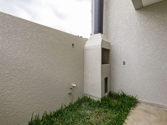 Sobrado com 128m² 3 quartos e 3 banheiros, à venda, no bairro Abranches em Curitiba