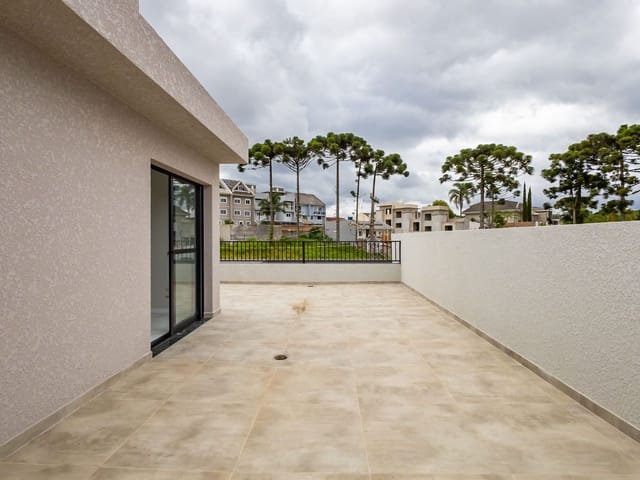 Sobrado com 128m² 3 quartos e 3 banheiros, à venda, no bairro Abranches em Curitiba