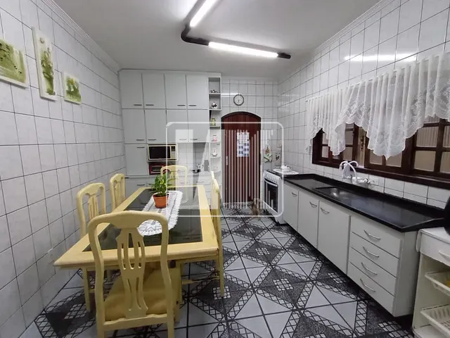 Sobrado com 129m² 2 quartos e 2 banheiros, à venda, no bairro Vila Palmares em Santo André